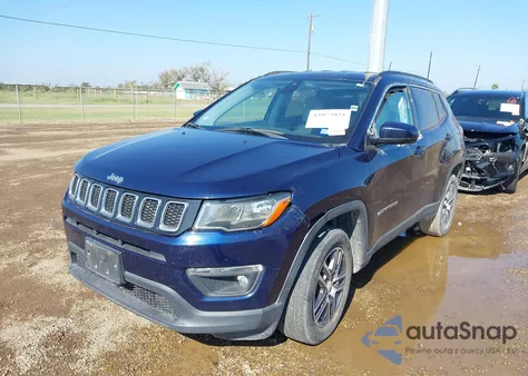 2018 Jeep Compass Latitude 4X4 z USA, uszkodzony, nr VIN 3C4NJDBBXJT143101